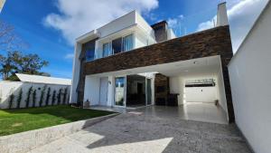 Casa em Zimbros para temporada de verão 2026