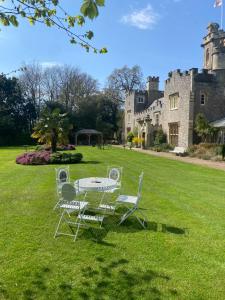 Uphill Manor Bed & Breakfast