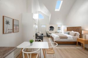 Miramar Penthouse Coastal Elegance in the Heart of Half Moon Bay