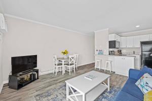 Steps to Sand! 3rd-Floor North Topsail Beach Condo