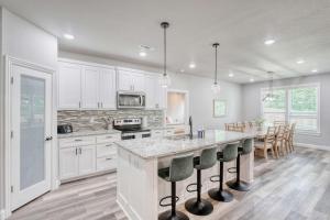 Bike-Friendly Retreat with Fenced Yard & Trails