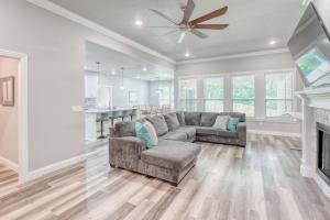 Bike-Friendly Retreat with Fenced Yard & Trails