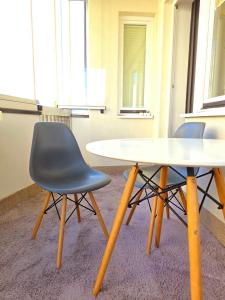 Apartament Przy Metrze i Przy Lesie