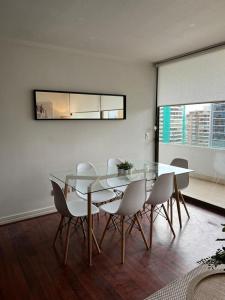 Stylish 2BR in Las Condes Walk to Mall & Park