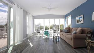 Sunset Shore House Second Floor