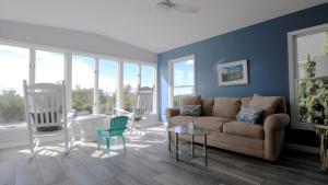 Sunset Shore House Second Floor