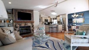 Sunset Shore House Second Floor