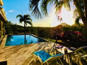 Summer Breeze Villa with Private Pool near Jolly Harbour & Hermitage Bay