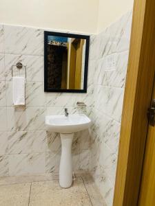 Aruna Home Stay 01