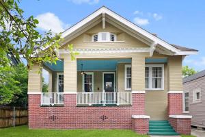 Spacious and Elegant Family Home in Mid-City