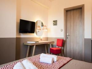 Duplex Gerakini Apartment with Pool