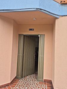 Apartmento 203, Zona Sur, Templete, Cali