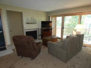 Snowshoe Sanctuary at Summit Village