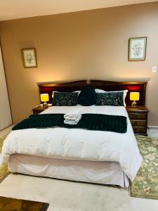 Guest house with Powerbackup in Sandhurst