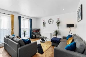 Contractor Stay 2bed 2Bath In the Lanes Sleeps 8