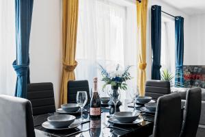 Stylish 2 Bed Apt Central Brighton The Lanes Sleeps 8