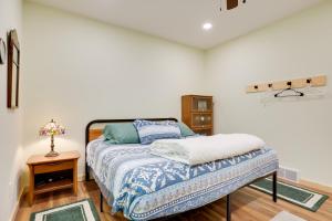 Paddle, Play and Relax Home with Pioneer Lake Access!