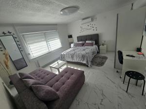 ENA 1&2 - BIG free parking , central heating