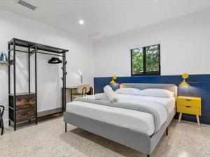 Miami Escape Parking Pool Near Wynwood