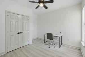 Contemporary 2BR2BA with Great Amenities