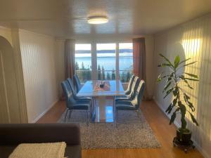 Nice Family Friendly apartment 2 bed Rooms with sea view located in Nordstrand for 5 guests with a garden and grill with sea view just beside the apartment