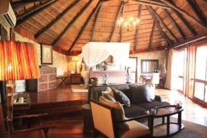 Serena Mivumo River Lodge