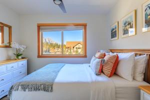 Bluebird - Spacious Luxury Shared Rooftop Hot Tub