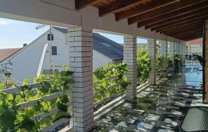 1 Bedroom Awesome Apartment In Maslenica