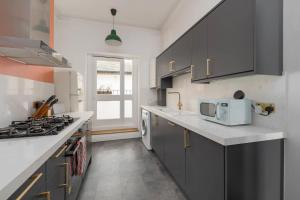 The Palms, Folkestone Beach