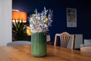 The Palms, Folkestone Beach