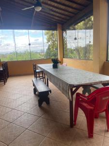 Chácara Luar churrasqueira piscina e jogos