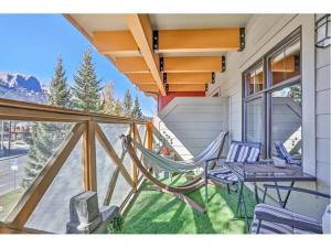McAuley Manor - Mountain Views Downtown Location