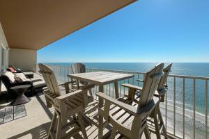 Crystal Shores West Unit 1402