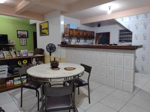 Casa de família em condomínio