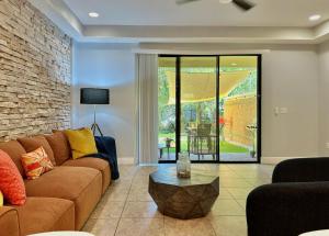 Escape the Ordinary 3 BR Townh