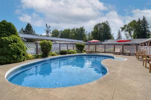 Dannys Suites, SureStay Collection by Best Western