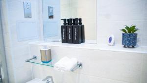 City Centre Contractors 2BR with Lift Parking Xscape MKTheatre wilan lake Campbell Park