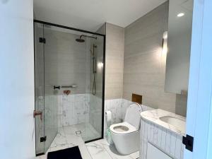 Sapphire luxury 1Br1Ba apartment in CBD with parking