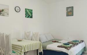 1 Bedroom Stunning Apartment In Maslenica 