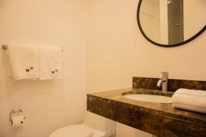 Cantuarias 355 by Wynwood House