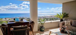 LESCAPADE, Vue mer Exceptionnelle, Standing, Piscine, Tennis, Climatisation, Parking