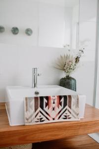 The Barefoot Beach House - Surf Beach