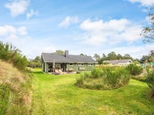 6 person holiday home in Blåvand