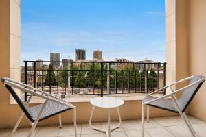 Central 1-Bedroom Apartment with City Views