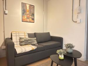 HOM I Departamento con Terraza Piso1 2PAX