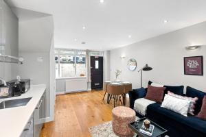Artistic Flair 1 BD Cottage in NW11 Sleeps 3