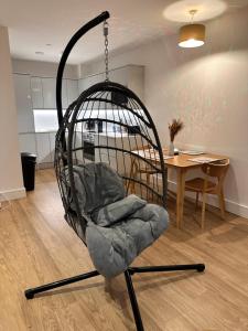 Stylish and Cozy One bedoom Flat with Balcony and City Views In Birmingham