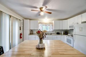 Near Lakes Updated Family Home with Deck in Cushing