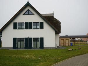Holiday home in Vaschvitz with sauna
