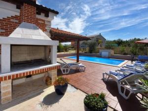 Holiday home in Vi njan with swimming pool